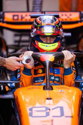 October 4, 2025, Singapore, Singapore: Oscar Piastri of Australia and the McLaren Formula 1 Team seen during the final practice at the F1 Grand Prix of Singapore at the Marina Bay Street Circuit. Singapore Singapore - ZUMAs197 20251004_aaa_s197_127 Copyright: xGeorgexHitchensx