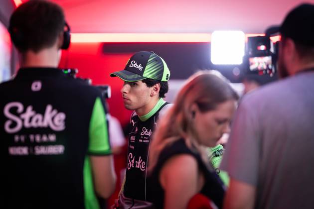 F1 - SINGAPORE GRAND PRIX 2025 BORTOLETO Gabriel (bra), Stake F1 Team Kick C45, portrait during the 2025 Formula 1 Singapore Grand Prix, 18th round of the 2025 FIA Formula One World Championship, WM, Weltmeisterschaft from October 3 to 5, 2025 on the Marina Bay Street Circuit, in Singapore - SingaporeSingapore Copyright: xDPPIx