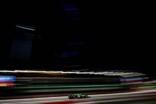 MARINA BAY, SINGAPORE: Nico Hulkenberg, racing for the Stake F1 Team team during the 2025 Formula 1 Singapore Grand Prix at the Marina Bay Street Circuit in Marina Bay, Singapore
