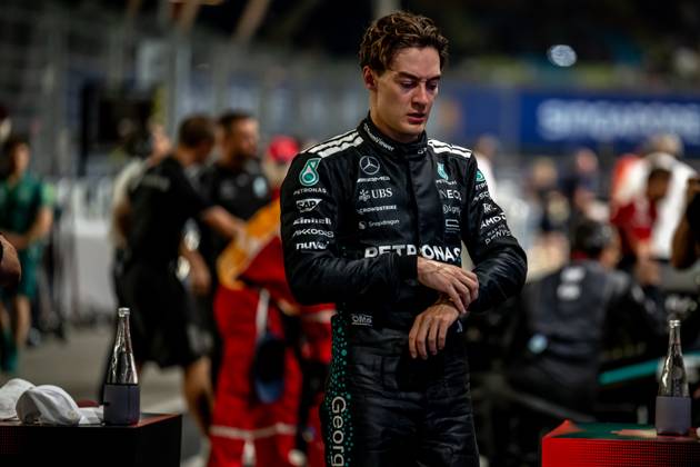 MARINA BAY, SINGAPORE: George Russell, racing for the Mercedes team during the 2025 Formula 1 Singapore Grand Prix at the Marina Bay Street Circuit in Marina Bay, Singapore