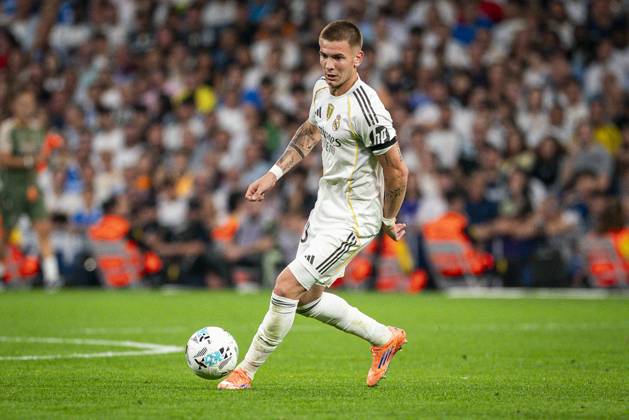 La Liga - Real Madrid v Villarreal Match Real Madrid CF’s Franco Mastantuono during in La Liga Real Madrid v Villarreal match. October 4, 2025. Photo by Toni Garrido ALTERPHOTOS ABACAPRESS.COM Madrid Spain  Copyright: xAlterPhotos ABACAx