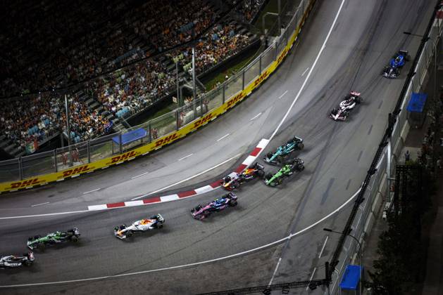F1 - SINGAPORE GRAND PRIX 2025 30 LAWSON Liam (nzl), Visa Cash App RB F1 Team VCARB02, action 43 COLAPINTO Franco (arg), Alpine F1 Team A525, action 22 TSUNODA Yuki (jap), Red Bull Racing RB21, action 05 BORTOLETO Gabriel (bra), Stake F1 Team Kick C45, action 18 STROLL Lance (can), Aston Martin F1 Team AMR25, action 31 OCON Esteban (fra), Haas F1 Team VF-25 Ferrari, action during the 2025 Formula 1 Singapore Grand Prix, 18th round of the 2025 FIA Formula One World Championship, WM, Weltmeisterschaft from October 3 to 5, 2025 on the Marina Bay Street Circuit, in Singapore - SingaporeSingapore Copyright: xXavixBonillax