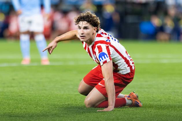 Real Club Celta de Vigo v Club Atletico de Madrid - LaLiga EA Sports VIGO, SPAIN - OCTOBER 5: Julian Alvarez of Atletico de Madrid looks on during the LaLiga EA Sports match between Real Club Celta de Vigo and Club Atletico de Madrid at Estadio Abanca-Balaidos on October 5, 2025 in Vigo, Spain. (Photos by Diego Simon Photo Players Images Magara Press) Vigo Estadio Abanca-Balaidos Spain Copyright: xDiegoxSimonx