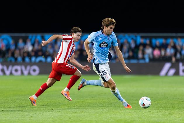 Real Club Celta de Vigo v Club Atletico de Madrid - LaLiga EA Sports VIGO, SPAIN - OCTOBER 5: Marcos Alonso of RC Celta de Vigo competes for the ball with Julian Alvarez of Atletico de Madrid during the LaLiga EA Sports match between Real Club Celta de Vigo and Club Atletico de Madrid at Estadio Abanca-Balaidos on October 5, 2025 in Vigo, Spain. (Photos by Diego Simon Photo Players Images Magara Press) Vigo Estadio Abanca-Balaidos Spain Copyright: xDiegoxSimonx