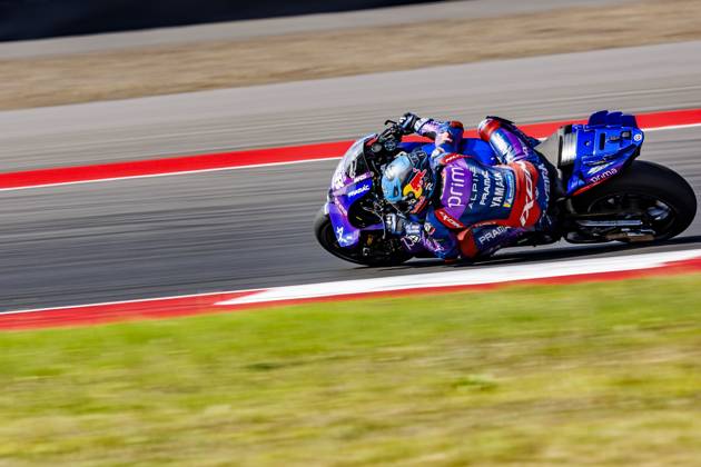October 5, 2025, Mandalika, Indonesia: Number 88 Prima Pramac Yamaha rider Miguel Oliveira competes during the race at the 2025 Pertamina Grand Prix of Indonesia. Mandalika Indonesia - ZUMAs197 20251005_aaa_s197_323 Copyright: xStephenxBlackberryx