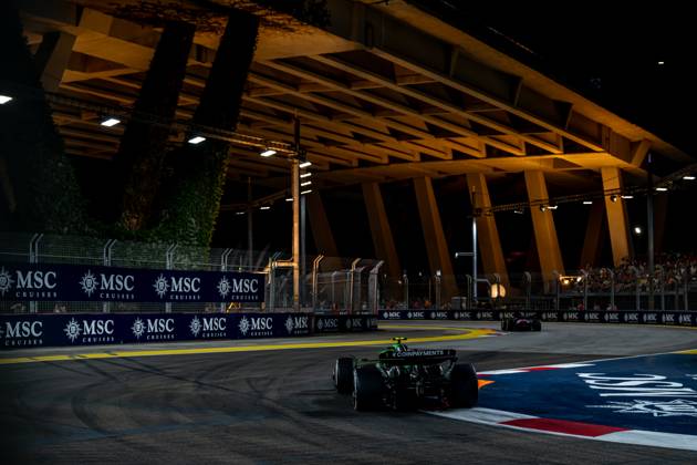 MARINA BAY, SINGAPORE: Gabriel Bortoleto, racing for the Stake F1 Team team during the 2025 Formula 1 Singapore Grand Prix at the Marina Bay Street Circuit in Marina Bay, Singapore
