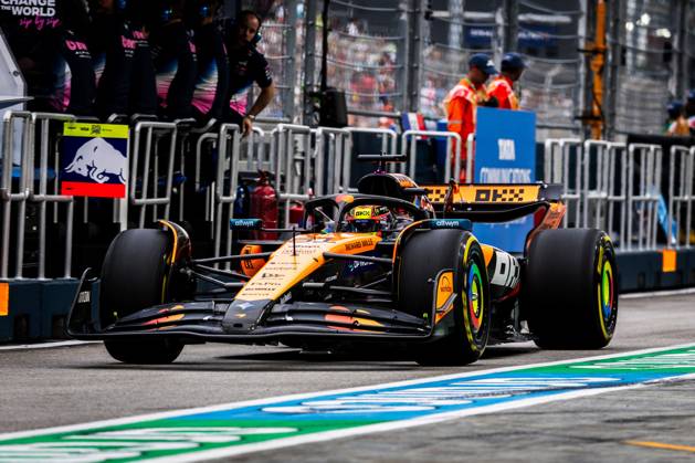 October 4, 2025, Singapore, Singapore: Oscar Piastri of Australia and McLaren F1 Team during Free Practice 3 Formula One Singapore Grand Prix. Singapore Singapore - ZUMAs197 20251004_aaa_s197_1264 Copyright: xJayxHiranox