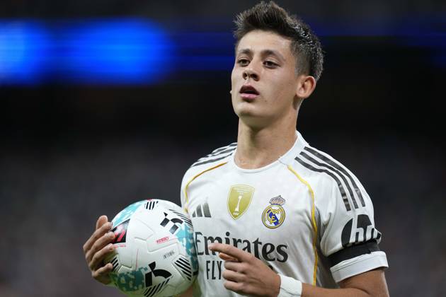 October 4, 2025, Madrid, Madrid, Spain: Arda Guler of Real Madrid CF looks on during the Spanish League, LaLiga EA Sports, football match played between Real Madrid and Villarreal CF at Santiago Bernabeu stadium on October 04, 2025, in Madrid, Spain. Madrid Spain - ZUMA Vil 20251004_zaa_a181_280 Copyright: xOscarxJ.xBarrosox