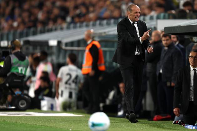 Juventus Fc - Ac Milan Massimiliano Allegri, head coach of Ac Milan gestures during the Serie A match beetween Juventus Fc and Ac Milan at Allianz Stadium on October 5, 2025 in Turin, Italy . Torino Allianz Stadium Italy Copyright: xMarcoxCanonierox