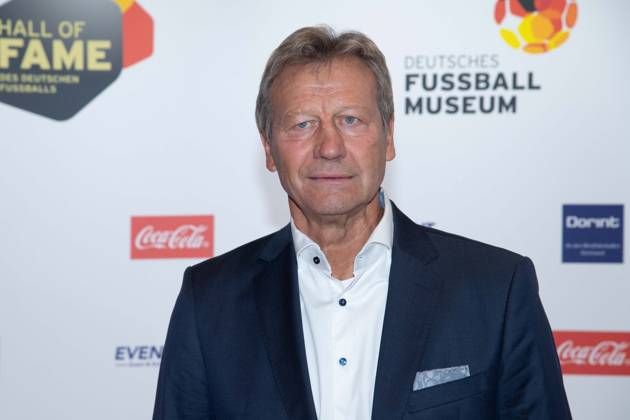 Guido BUCHWALD, ehem. Fussballspieler, Roter Teppich, Red Carpet Show, Ankunft, arrival, HALL OF FAME-Preisverleihung 2025 am 06.10.2025 im Deutschen Fussball-Museum in Dortmund Deutschland. Â