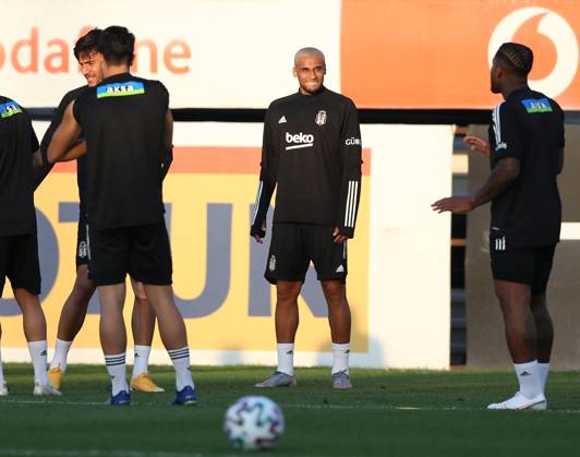 Besiktas training session ahead of UEFA Europa League match against Portugal s Rio Ave ISTANBUL, TURKEY - SEPTEMBER 23: Wellington (2nd R) of Besiktas attends a training session ahead of the UEFA Europa League 3rd qualifying round match against Portugal s Rio Ave at Besiktas Nevzat Demir Facilities in Istanbul, Turkey on September 23, 2020. Istanbul Turkey. Editorial use only. Please get in touch for any other usage.  Copyright: x2025xAnadoluxEmrahxYorulmazx