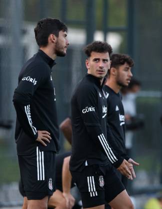 Besiktas training session ahead of UEFA Europa League match against Portugal s Rio Ave ISTANBUL, TURKEY - SEPTEMBER 23: Oguzhan Ozyakup (2nd L) of Besiktas attends a training session ahead of the UEFA Europa League 3rd qualifying round match against Portugal s Rio Ave at Besiktas Nevzat Demir Facilities in Istanbul, Turkey on September 23, 2020. Istanbul Turkey. Editorial use only. Please get in touch for any other usage.  Copyright: x2025xAnadoluxEmrahxYorulmazx