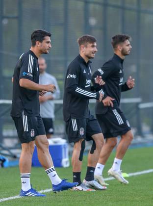 Besiktas training session ahead of UEFA Europa League match against Portugal s Rio Ave ISTANBUL, TURKEY - SEPTEMBER 23: Necip Uysal (L) and Dorukhan Tokoz (C) of Besiktas attend a training session ahead of the UEFA Europa League 3rd qualifying round match against Portugal s Rio Ave at Besiktas Nevzat Demir Facilities in Istanbul, Turkey on September 23, 2020. Istanbul Turkey. Editorial use only. Please get in touch for any other usage.  Copyright: x2025xAnadoluxEmrahxYorulmazx