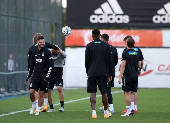 Besiktas training session ahead of UEFA Europa League match against Portugal s Rio Ave ISTANBUL, TURKEY - SEPTEMBER 23 : Players of Besiktas attend a training session led by Besiktas assistant coach Murat Sahin ahead of the UEFA Europa League 3rd qualifying round match against Portugal s Rio Ave at Besiktas Nevzat Demir Facilities in Istanbul, Turkey on September 23, 2020. Istanbul Turkey. Editorial use only. Please get in touch for any other usage.  Copyright: x2025xAnadoluxEmrahxYorulmazx