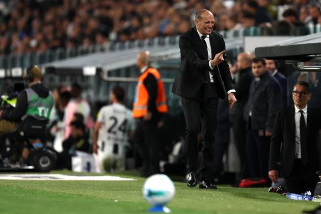 Juventus Fc - Ac Milan Massimiliano Allegri, head coach of Ac Milan gestures during the Serie A match beetween Juventus Fc and Ac Milan at Allianz Stadium on October 5, 2025 in Turin, Italy . Torino Allianz Stadium Italy Copyright: xMarcoxCanonierox