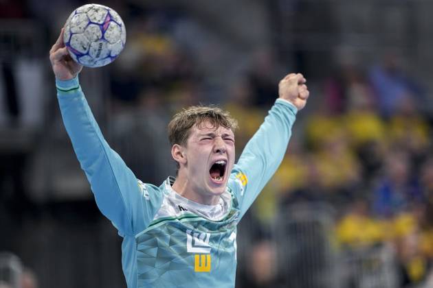 Julian Buchele (Torwart, Göppingen, 1), Einzelbild, Einzelfoto, Aktion, Action, Jubel, jubeln, jubelt, celebration, Freude, freuen, freut sich, zuversichtlich, optimistisch, positiv, Spielszene, 09.10.2025, Mannheim (Deutschland), Handball, Bundesliga, Rhein-Neckar Löwen - Frisch Auf Göppingen