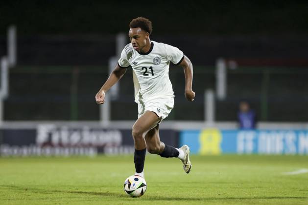 Assan Ouedraogo (Germany) kontrolliert den Ball, UEFA Under21 Championship 2027 - Qualification Group F, Northern Ireland U21, U 21 vs Germany U21, The Oval am 14. October 2025 in Belfast, Vereinigtes Königreich. (Foto von Marco Steinbrenner DeFodi Images) Assan Ouedraogo (Germany) controls the ball, UEFA Under21 Championship 2027 - Qualification Group F, Northern Ireland U21 vs Germany U21, The Oval, October 14, 2025 in Belfast, United Kingdom. (Photo by Marco Steinbrenner DeFodi Images) Assan Ouedraogo Germany controls the ball, UEFA Under21 Championship 2027 Qualification Group F, Northern Ireland U21 vs Germany U21, The Oval on October 14, 2025 in Belfast, United Kingdom Photo by Marco Steinbrenner DeFodi Images Assan Ouedraogo Germany controls the ball, UEFA Under21 Championship 2027 Qualification Group F, Northern Ireland U21 vs Germany U21, The Oval, October 14, 2025 in Belfast, United Kingdom Photo by Marco Steinbrenner DeFodi Images