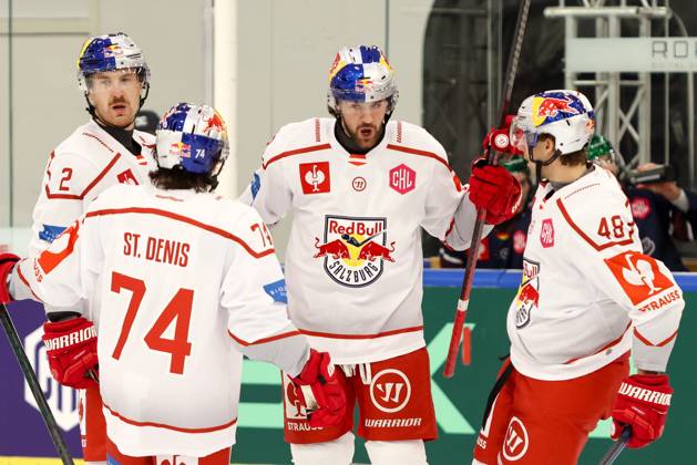 Ice hockey, Eishockey - CHL, EC RBS vs Berlin SALZBURG,AUSTRIA,15.OCT.25 - ICE HOCKEY - CHL, Champions Hockey League, group stage, EC Red Bull Salzburg vs Eisbaeren Berlin. Image shows the rejoicing of Tyler Lewington and Connor Corcoran (EC RBS).  GEPAxpictures xMathiasxMandl