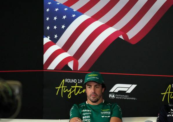 16.10.2025, Circuit of The Americas, Austin, FORMULA 1 MSC CRUISES UNITED STATES GRAND PRIX 2025 , im Bild Fernando Alonso (ESP), Aston Martin Aramco Cognizant Formula One Team (Photo by Hasan Bratic DeFodi Images) 16 10 2025, Circuit of The Americas, Austin, FORMULA 1 MSC CRUISES UNITED STATES GRAND PRIX 2025 , in the picture Fernando Alonso ESP , Aston Martin Aramco Cognizant Formula One Team Photo by Hasan Bratic DeFodi Images