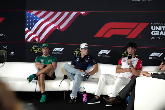 16.10.2025, Circuit of The Americas, Austin, FORMULA 1 MSC CRUISES UNITED STATES GRAND PRIX 2025 , im Bild Fernando Alonso (ESP), Aston Martin Aramco Cognizant Formula One Team, Franco Colapinto (ARG), BWT Alpine F1 Team, Oliver Bearman (GBR), MoneyGram Haas F1 Team (Photo by Hasan Bratic DeFodi Images) 16 10 2025, Circuit of The Americas, Austin, FORMULA 1 MSC CRUISES UNITED STATES GRAND PRIX 2025 , pictured Fernando Alonso ESP , Aston Martin Aramco Cognizant Formula One Team, Franco Colapinto ARG , BWT Alpine F1 Team, Oliver Bearman GBR , MoneyGram Haas F1 Team Photo by Hasan Bratic DeFodi Images