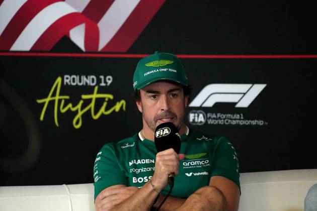 16.10.2025, Circuit of The Americas, Austin, FORMULA 1 MSC CRUISES UNITED STATES GRAND PRIX 2025 , im Bild Fernando Alonso (ESP), Aston Martin Aramco Cognizant Formula One Team (Photo by Hasan Bratic DeFodi Images) 16 10 2025, Circuit of The Americas, Austin, FORMULA 1 MSC CRUISES UNITED STATES GRAND PRIX 2025 , in the picture Fernando Alonso ESP , Aston Martin Aramco Cognizant Formula One Team Photo by Hasan Bratic DeFodi Images