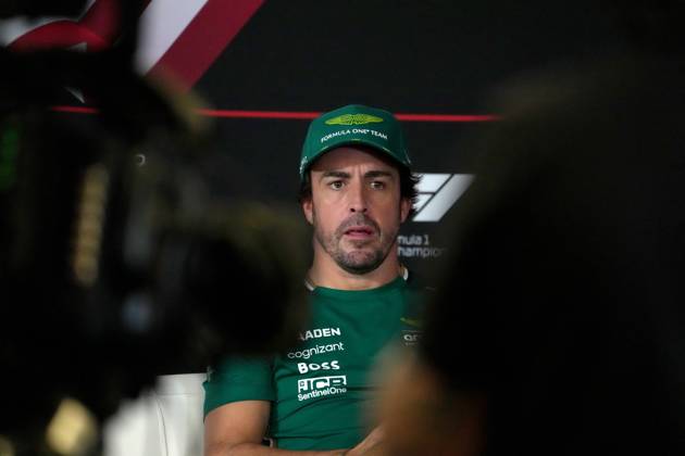 16.10.2025, Circuit of The Americas, Austin, FORMULA 1 MSC CRUISES UNITED STATES GRAND PRIX 2025 , im Bild Fernando Alonso (ESP), Aston Martin Aramco Cognizant Formula One Team (Photo by Hasan Bratic DeFodi Images) 16 10 2025, Circuit of The Americas, Austin, FORMULA 1 MSC CRUISES UNITED STATES GRAND PRIX 2025 , in the picture Fernando Alonso ESP , Aston Martin Aramco Cognizant Formula One Team Photo by Hasan Bratic DeFodi Images