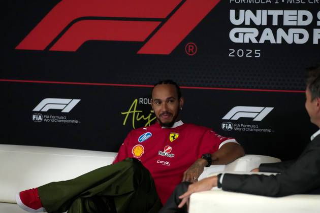 16.10.2025, Circuit of The Americas, Austin, FORMULA 1 MSC CRUISES UNITED STATES GRAND PRIX 2025 , im Bild Lewis Hamilton (GBR), Scuderia Ferrari HP (Photo by Hasan Bratic DeFodi Images) 16 10 2025, Circuit of The Americas, Austin, FORMULA 1 MSC CRUISES UNITED STATES GRAND PRIX 2025 , in the picture Lewis Hamilton GBR , Scuderia Ferrari HP Photo by Hasan Bratic DeFodi Images