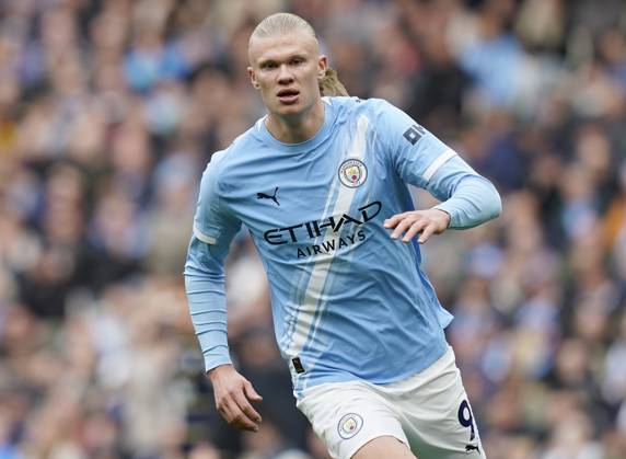 Manchester, England, 18th October 2025. Erling Haaland of Manchester City during the Manchester City vs Everton Premier League match at the Etihad Stadium, Manchester. Picture credit should read: Andrew Yates Sportimage EDITORIAL USE ONLY. No use with unauthorised audio, video, data, fixture lists, club league logos or live services. Online in-match use limited to 120 images, no video emulation. No use in betting, games or single club league player publications. SPI_042_AY_MAN_CITY_EVERTON SPI-4220-0039