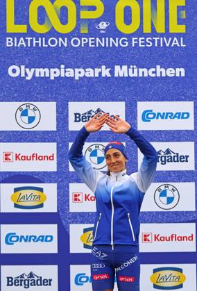 BIATHLON - Loop One Opening Festival MUNICH,GERMANY,19.OCT.25 - BIATHLON - Loop One Opening Festival. Image shows the rejoicing of Lisa Vittozzi (ITA).  GEPAxpictures xThomasxBachun