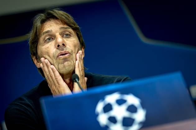 SSC Napoli trainer Antonio Conte during te press conference, PK, Pressekonferenz after the match PSV Eindhoven vs SSC Napoli at the Philips stadium for the Champions League - League phase - Matchday 3 season 2025-2026 in EINDHOVEN, Netherlands on 21 oktober 2025, (photo by Marcel van Dorst EYE4images DeFodi Images) SSC Napoli trainer Antonio Conte during te press conference after the match PSV Eindhoven vs SSC Napoli at the Philips stadium for the Champions League League phase Matchday 3 season 2025 2026 in EINDHOVEN, Netherlands on 21 oktober 2025, photo by Marcel van Dorst EYE4images DeFodi Images