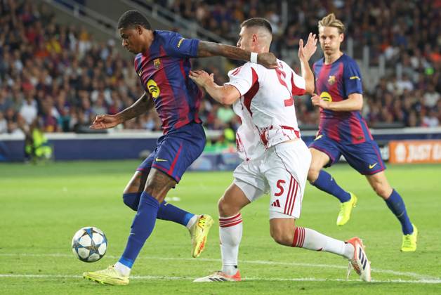 FC Barcelona, Barca v Olympiacos FC - UEFA Champions League 2025 26 League Phase MD3 Marcus Rashford and Lorenzo Pirola play during the match between FC Barcelona and Olympiacos FC, corresponding to Matchday 3 of the League phase of the UEFA Champions League, at the Lluis Companys Stadium in Barcelona, Spain, on October 21, 2025. Barcelona Barcelona Spain Copyright: xUrbanandsportx originalFilename:urbanandsport-fcbarcel251021_npXZ1