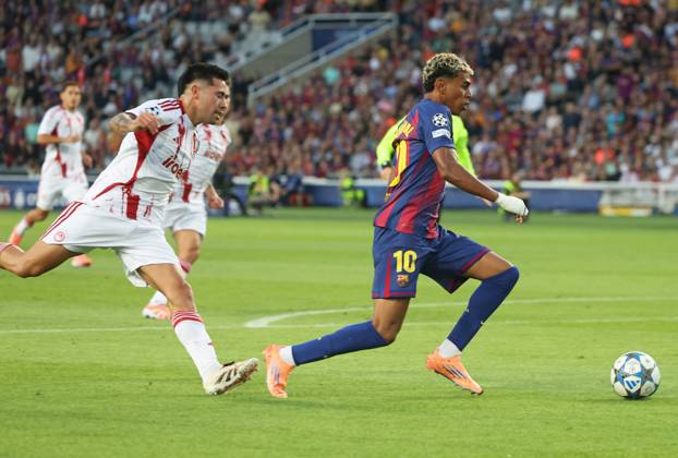 FC Barcelona, Barca v Olympiacos FC - UEFA Champions League 2025 26 League Phase MD3 Lamine Yamal and Francisco Ortega play during the match between FC Barcelona and Olympiacos FC, corresponding to Matchday 3 of the League phase of the UEFA Champions League, at the Lluis Companys Stadium in Barcelona, Spain, on October 21, 2025. Barcelona Barcelona Spain Copyright: xUrbanandsportx originalFilename:urbanandsport-fcbarcel251021_npPBq