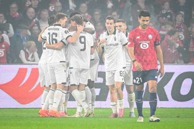 October 23, 2025, Villeneuve-D ascq, France, France: Soualiho MEITE of PAOK celebrate his goal with teammates during the UEFA Europa League, League Phase MD3 match between Lille OSC (LOSC) and PAOK FC at Pierre Mauroy Stadium on October 23, 2025 in Villeneuve-d Ascq near Lille, France. Villeneuve-D ascq France - ZUMAm308 20251023_zsp_m308_003 Copyright: xMatthieuxMirvillex