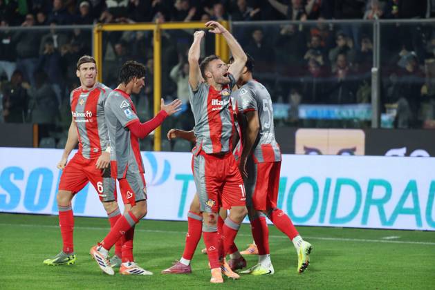 esultanza gol 1-0 UC Cremonese s Jamie Vardy during the Serie A soccer match between Cremonese and Atalanta at the Giovanni Zini Stadium in Cremona Italy - Sunday, 25 october 2025. - Soccer . Copyright: xAlbertoxMariani LaPressex
