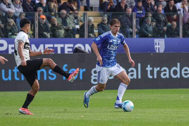 CALCIO - Serie A - Parma Calcio vs Como 1907 Como s Nico Paz in action during Parma Calcio vs Como 1907, Italian soccer Serie A match in Parma, Italy, October 25 2025 Parma Italy Copyright: xIPAxSport ABACAx