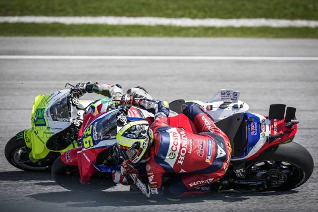 Races of Petronas Grand Prix of Malaysia of MotoGP at Sepang Circuit. October 26 2025 In picture: Franco Morbidelli and Joan Mir Carreras del Gran Premio de MotoGP de Malasia en el Circuito Internacional de Sepang. 26 de Octubre de 2025 POOL MotoGP.com Cordon Press Images will be for editorial use only. Mandatory credit: MotoGP.com Cordon Press Cordon Press