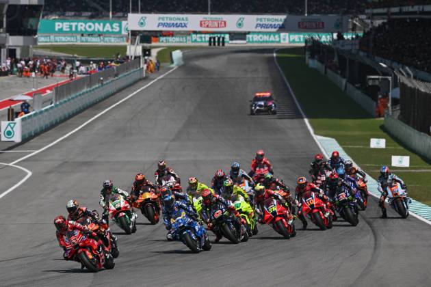 Races of Petronas Grand Prix of Malaysia of MotoGP at Sepang Circuit. October 26 2025 In picture: start race Carreras del Gran Premio de MotoGP de Malasia en el Circuito Internacional de Sepang. 26 de Octubre de 2025 POOL MotoGP.com Cordon Press Images will be for editorial use only. Mandatory credit: MotoGP.com Cordon Press Cordon Press