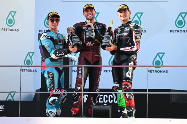 Races of Petronas Grand Prix of Malaysia of MotoGP at Sepang Circuit. October 26 2025 In picture: Moto2 Jake Dixon , David Alonso and Barry Baltus Carreras del Gran Premio de MotoGP de Malasia en el Circuito Internacional de Sepang. 26 de Octubre de 2025 POOL MotoGP.com Cordon Press Images will be for editorial use only. Mandatory credit: MotoGP.com Cordon Press Cordon Press