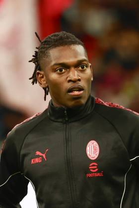 AC Milan v Pisa SC - Serie A Rafael Leao plays during the Serie A match between AC Milan and Pisa in Milano, Italy, on October 27, 2025, at Giuseppe Meazza stadium Milano Milano Italy  Copyright: xMairoxCinquettix originalFilename:cinquetti-acmilanv251027_npVxd.jpg