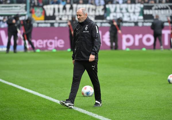 Co Trainer Oliver Neuville (Borussia Moenchengladbach) 25.10.2025, Fussball 1. Bundesliga, Saison 2025 2026, 8. Spieltag, Borussia Mönchengladbach - FC Bayern München 0:3 DFL regulations prohibit any use of photographs as image sequences and or quasi-video Moenchengladbach Borussia Park Nordrhein Westfalen Deutschland