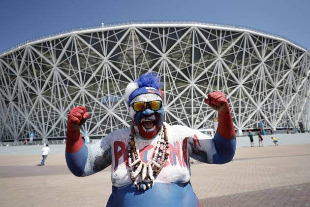 Saudi Arabia v Egypt: Group A - 2018 FIFA World Cup, WM, Weltmeisterschaft, Fussball Russia VOLGOGRAD, RUSSIA - JUNE 25 : A football fan Zomo, from Cameroon arrives at the Volgograd Arena to follow the 2018 FIFA World Cup Russia Group A match between Saudi Arabia and Egypt on June 25, 2018 in Volgograd, Russia. Volgograd Rusya. Editorial use only. Please get in touch for any other usage.  Copyright: x2025xAnadoluxGökhanxBalcÄ±x