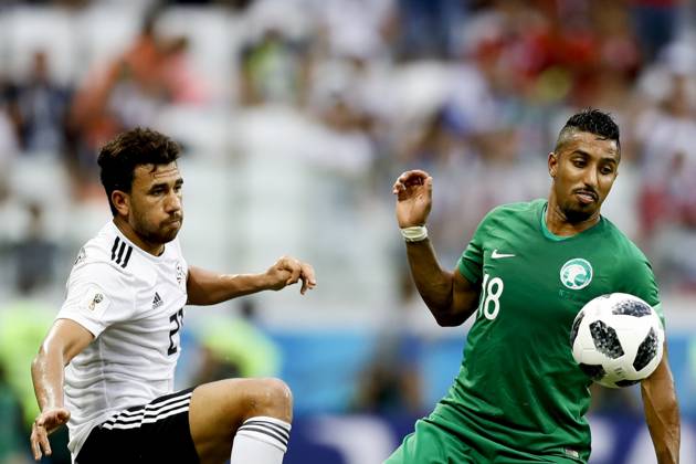 Saudi Arabia v Egypt : Group A - 2018 FIFA World Cup, WM, Weltmeisterschaft, Fussball Russia VOLGOGRAD, RUSSIA - JUNE 25 : Trezeguet (L) of Egypt in action against Salem Aldawsari (R) of Saudi Arabia during the 2018 FIFA World Cup Russia Group A match between Saudi Arabia and Egypt at the Volgograd Arena in Volgograd, Russia on June 25, 2018. Volgograd Rusya. Editorial use only. Please get in touch for any other usage.  Copyright: x2025xAnadoluxGökhanxBalcÄ±x