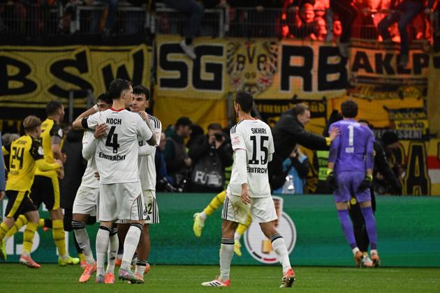 28.10.2025, xjhx, Fussball DFB Pokal 2.Runde, Eintracht Frankfurt - Borussia Dortmund v.l. Fares Chaibi (Eintracht Frankfurt) Enttäuscht, traurig, frustriert (DFL DFB REGULATIONS PROHIBIT ANY USE OF PHOTOGRAPHS as IMAGE SEQUENCES and or QUASI-VIDEO) Frankfurt am Main