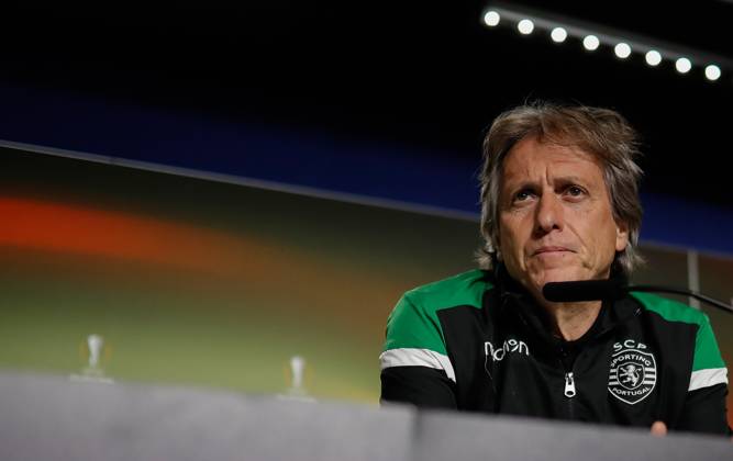 press conference, PK, Pressekonferenz of Sporting CP in Madrid MADRID, SPAIN - APRIL 04: Jorge Jesus, Head coach of Sporting CP is seen during a pre-match press conference ahead of the UEFA Europa League quarter final match between Atletico Madrid and Sporting CP at Wanda Metropolitano in Madrid, Spain on April 4, 2018. Madrid Spain. Editorial use only. Please get in touch for any other usage.  Copyright: x2025xAnadoluxBurakxAkbulutx