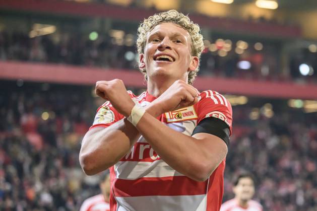 im Bild v.l.: Tor zum 1:0 durch Leopold Querfeld (1.FC Union), Tor, Treffer, Jubel, Torjubel, Freude, Begeisterung, feiert, GER, Berlin, 1. FC Union Berlin vs. Arminia Bielefeld - (DFB Pokal), Bundesliga, Fussball, DFB, Spielzeit 2025 2026, Alte Foersterei, DFB DFL REGULATIONS PROHIBIT ANY USE OF PHOTOGRAPHS AS IMAGE SEQUENCES AND OR QUASI-VIDEO, 29.10.25, Copyright: HMBxMedia UwexKoch