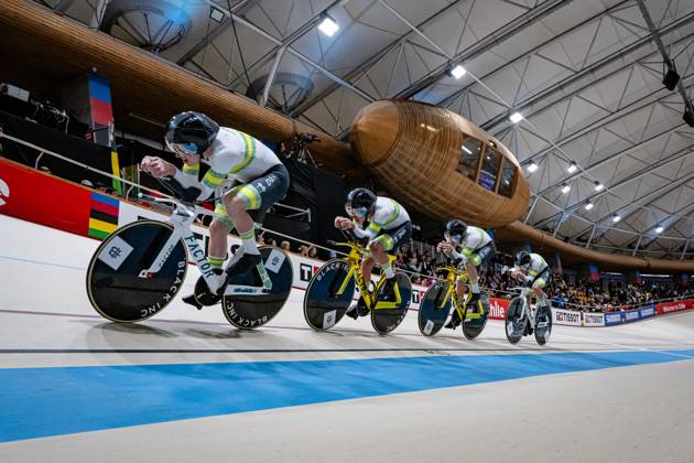 BLEDDYN Oliver, AGNOLETTO Blake, LEAHY Conor, MORIARTY James: UCI Track cycling, Rad, Radsport, Bahnrad, Bahn World Championships 2025 BLEDDYN Oliver - AGNOLETTO Blake - LEAHY Conor - MORIARTY James ( AUS ) Australia Querformat - quer - horizontal - Landscape - Event Veranstaltung: UCI Track Cycling World Championships 2025 - Category Kategorie: Cycling - Track Cycling World Championships - Elite Men - Location Ort: South America Chile - Santiago de Chile - Velodromo Parque Penalolen Instituto - Discipline: Team Pursuit - Distance: 4000 m - Date Datum: 23.10.2025 Thursday Day 2 -