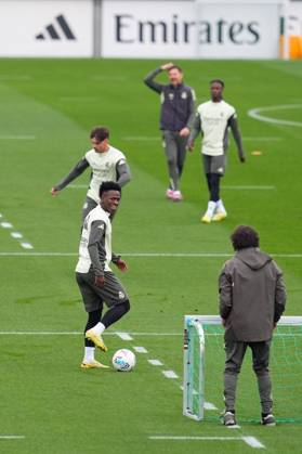 October 31, 2025, Valdebebas, Madrid, Spain: Vinicius Junior during the training day of Real Madrid ahead the Spanish League, LaLiga EA Sports, football match against Valencia CF at Ciudad Deportiva Real Madrid on October 31, 2025, in Valdebebas, Madrid, Spain. Valdebebas Spain - ZUMAa181 20251031_zaa_a181_039 Copyright: xDennisxAgyemanx