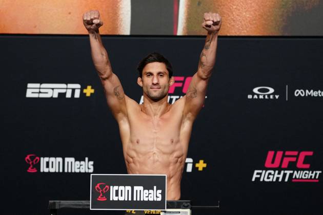 UFC Fight Night - Garcia vs Onama: Official Weigh-In LAS VEGAS, NV - OCT 31: Allan Nascimento steps on the scale for the official weigh-ins at UFC Apex for UFC Fight Night - Garcia vs Onama on October 31, 2025 in Las Vegas, NV, United States. (Photo by Louis Grasse PxImages) Las Vegas, NV LAS VEGAS, NV United States  Copyright: xPXxImages ABACAx