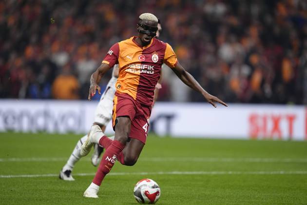 Galatasaray v Trabzonspor Turkish Super League Victor James Osimhen of Galatasaray SK is seen in action during the Turkish Super League match between Galatasaray and Trabzonspor at the Rems Park Stadium on November 1, 2025 in Istanbul, Turkey. (Photo by Gokhan Taner Middle East Images) Istanbul Istanbul Türkiye Copyright: xGokhanxTanerx