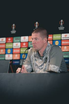 FC Midtjylland press conference, PK, Pressekonferenz - Europa League Herning, Denmark - November 5: Head coahc Mike Tullberg and Kevin Mbabu during FC Midtjylland press conference ahead of the match against Glasgow Celtic in UEFA Europa League at MCH Arena Herning MCH Arena Denmark Copyright: xDANIELxSTENTZx